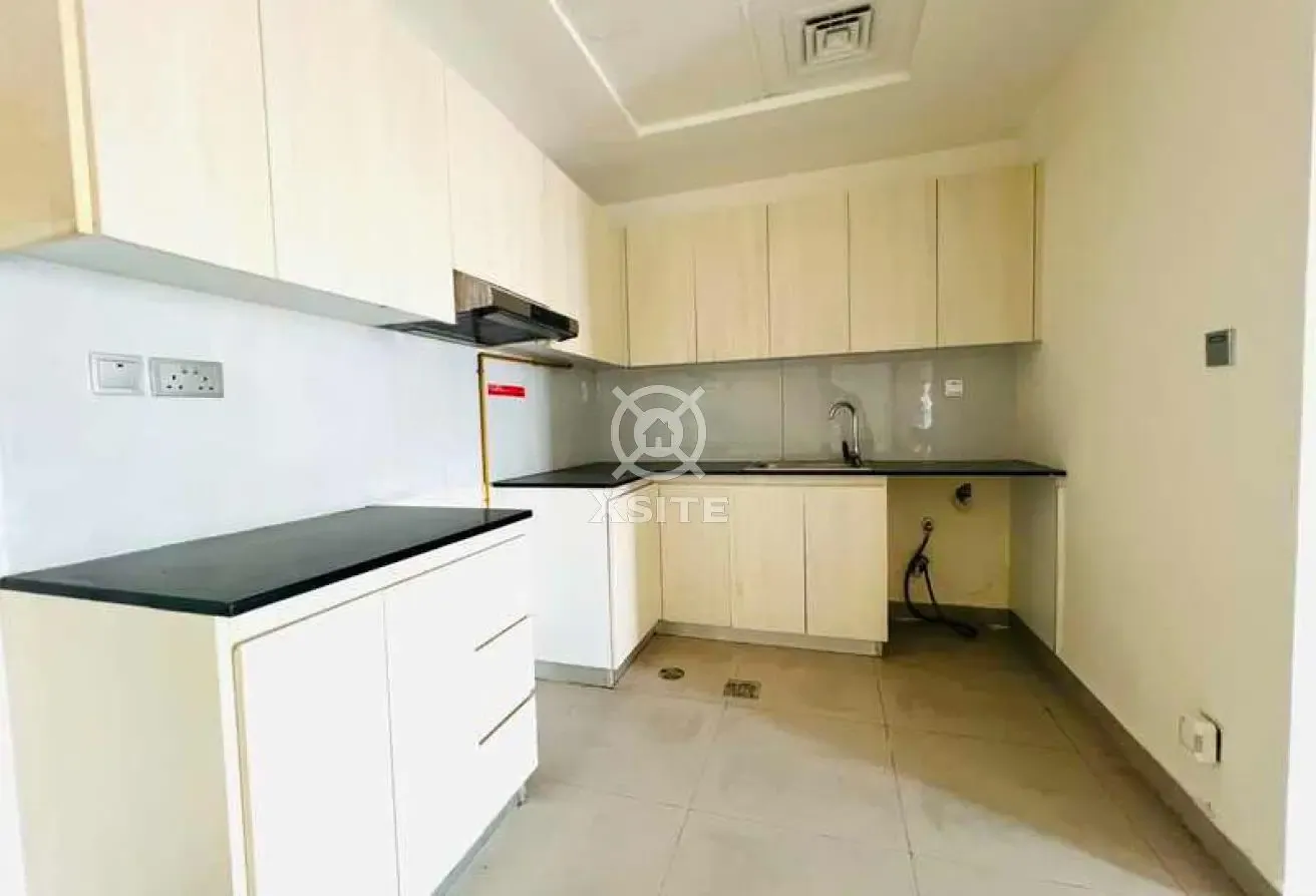 Unfurnished | Vacant Unit |Community View
