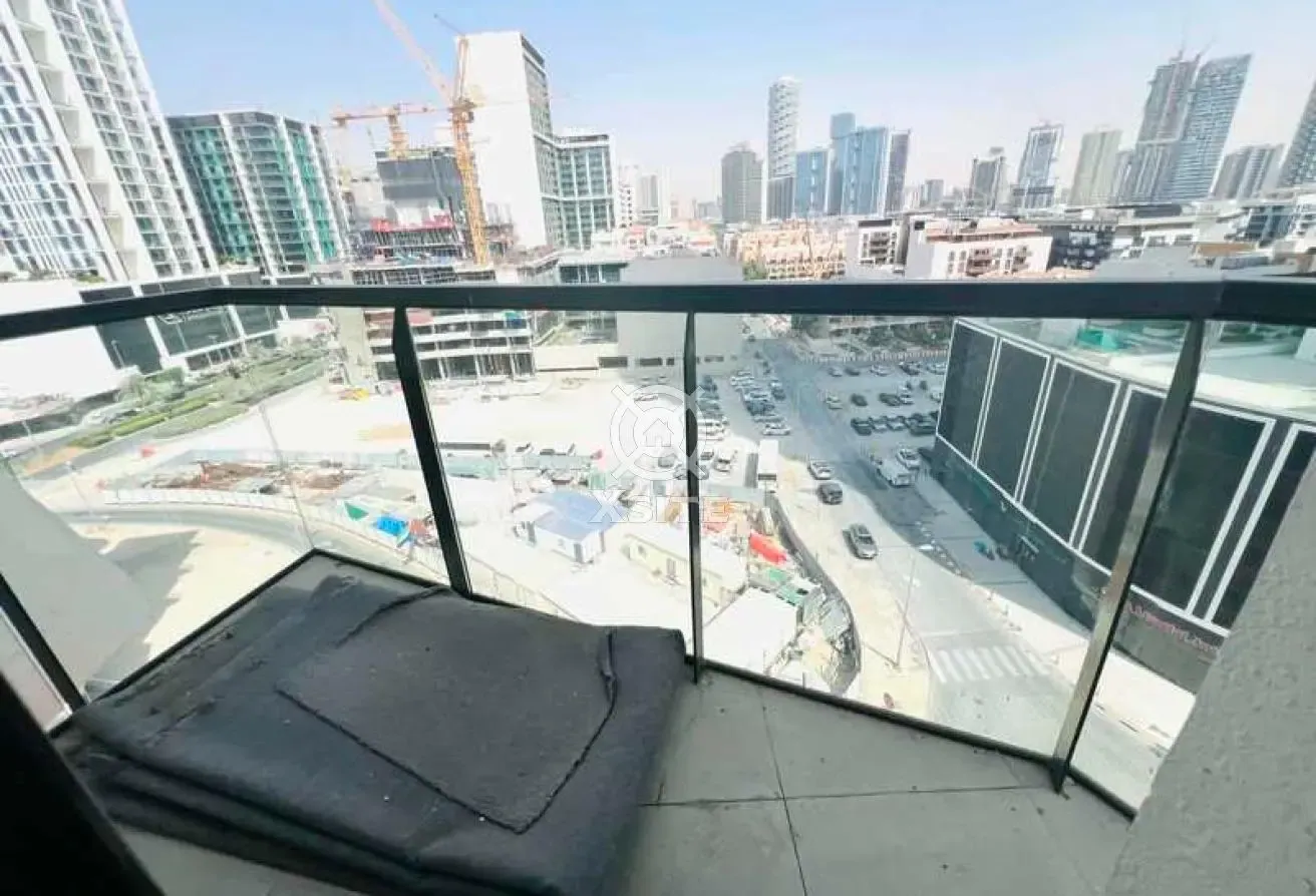 Unfurnished | Vacant Unit |Community View