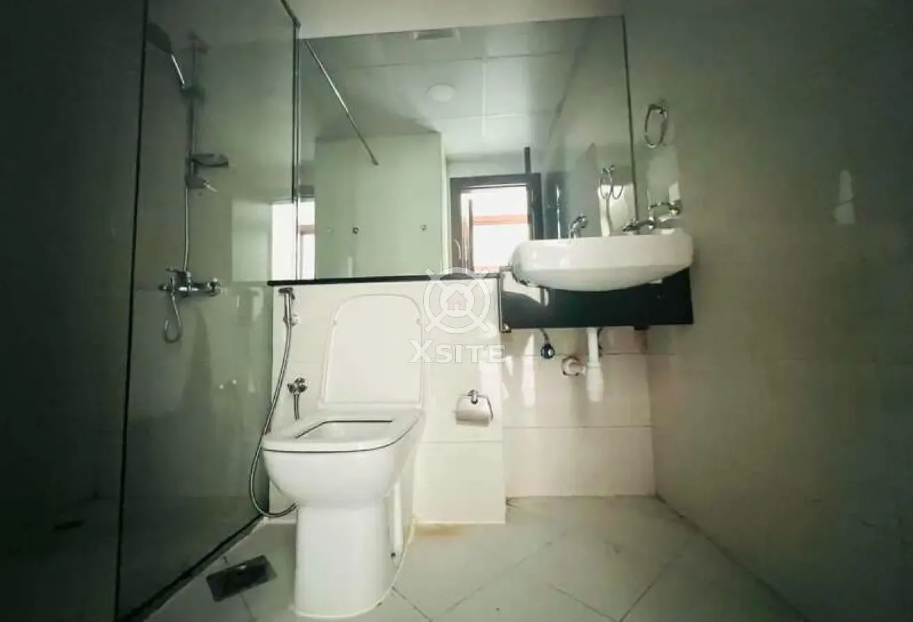 Unfurnished | Vacant Unit |Community View