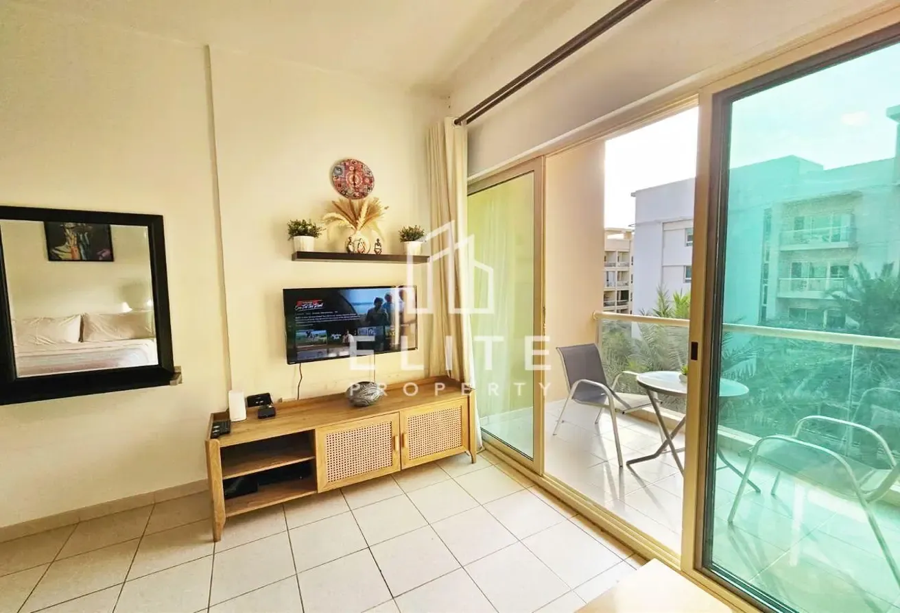 Fully Furnished | Semi Upgraded | Internal Street