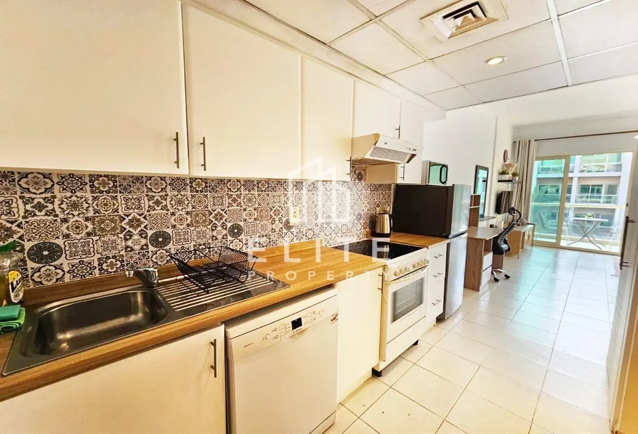Fully Furnished | Semi Upgraded | Internal Street