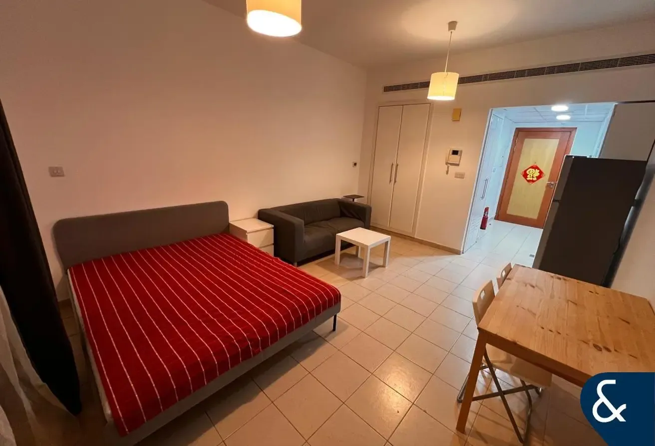 | Furnished | Studio | Upgraded Kitchen |