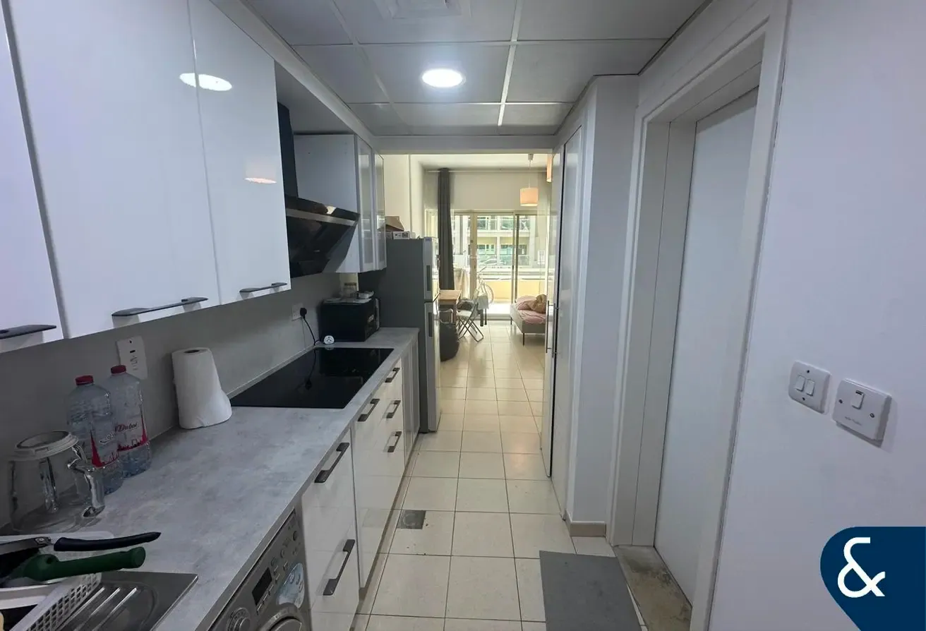 | Furnished | Studio | Upgraded Kitchen |