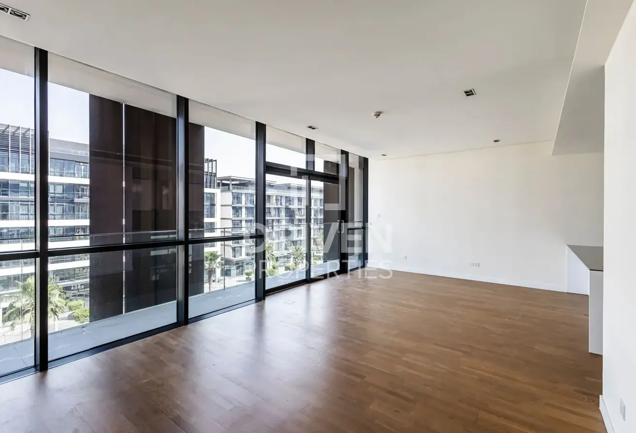 Boulevard View | Prime Location | High Floor