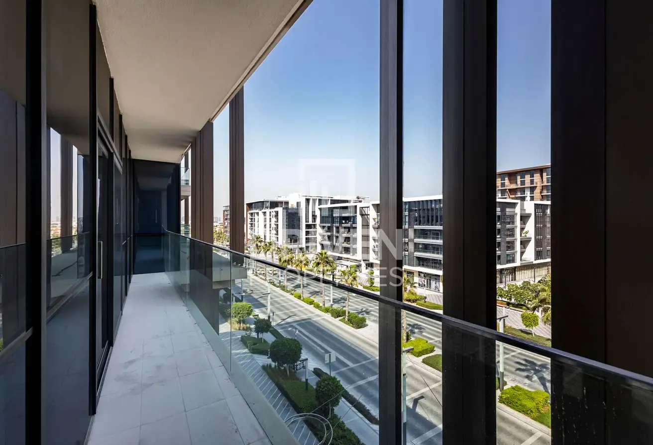 Boulevard View | Prime Location | High Floor