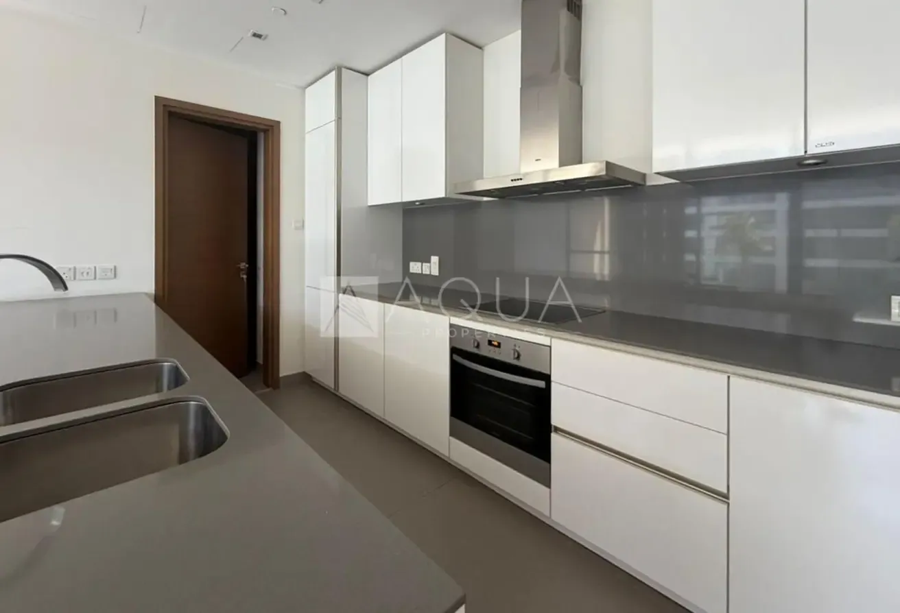 MODERN | LARGEST 1BR | UNFURNISHED | BOULEVARD VIEW