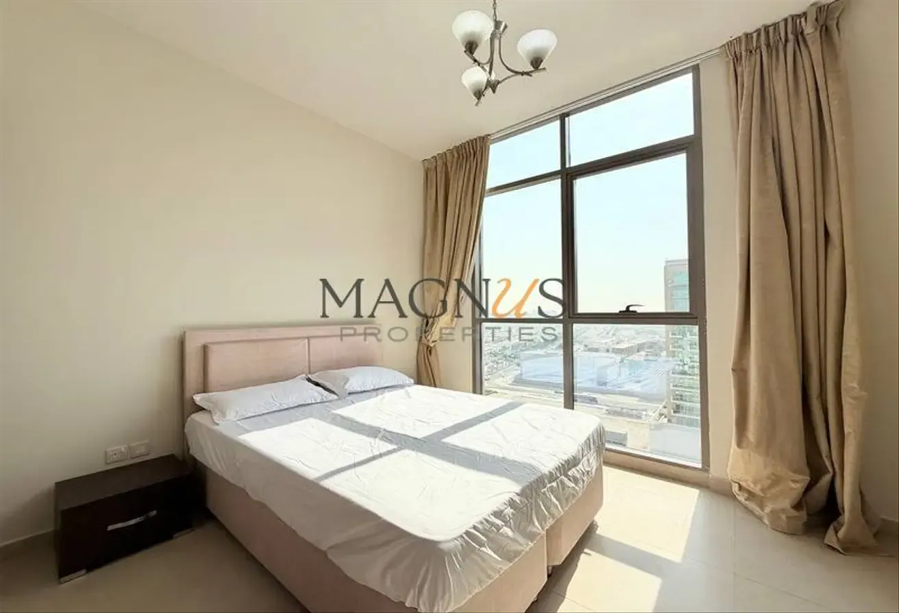 FULLY FURNISHED | HIGH FLOOR | READY TO MOVE