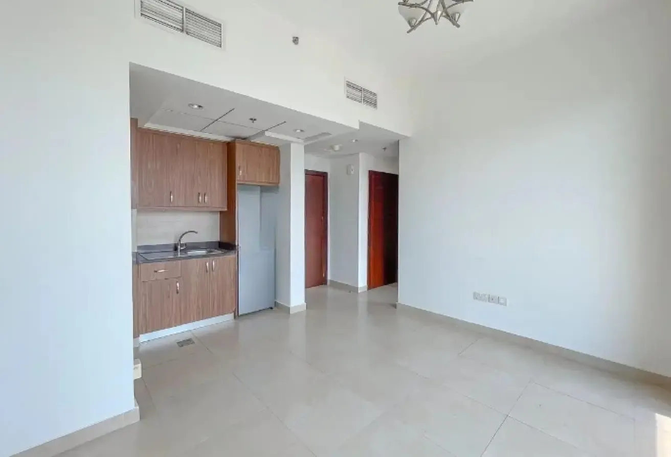 Semi-Furnished | High Floor | Community View