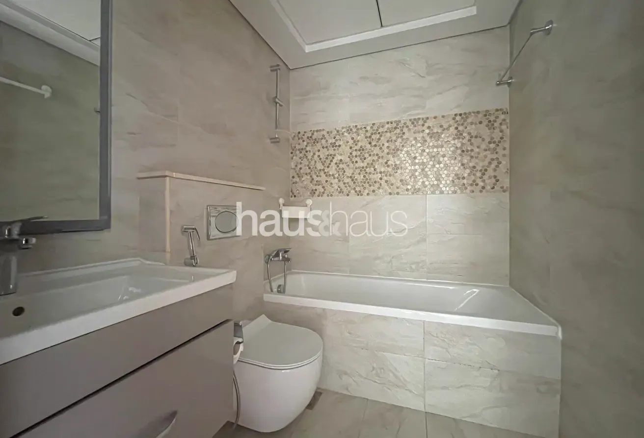 Ready to move | Spacious | Flexi Cheques
