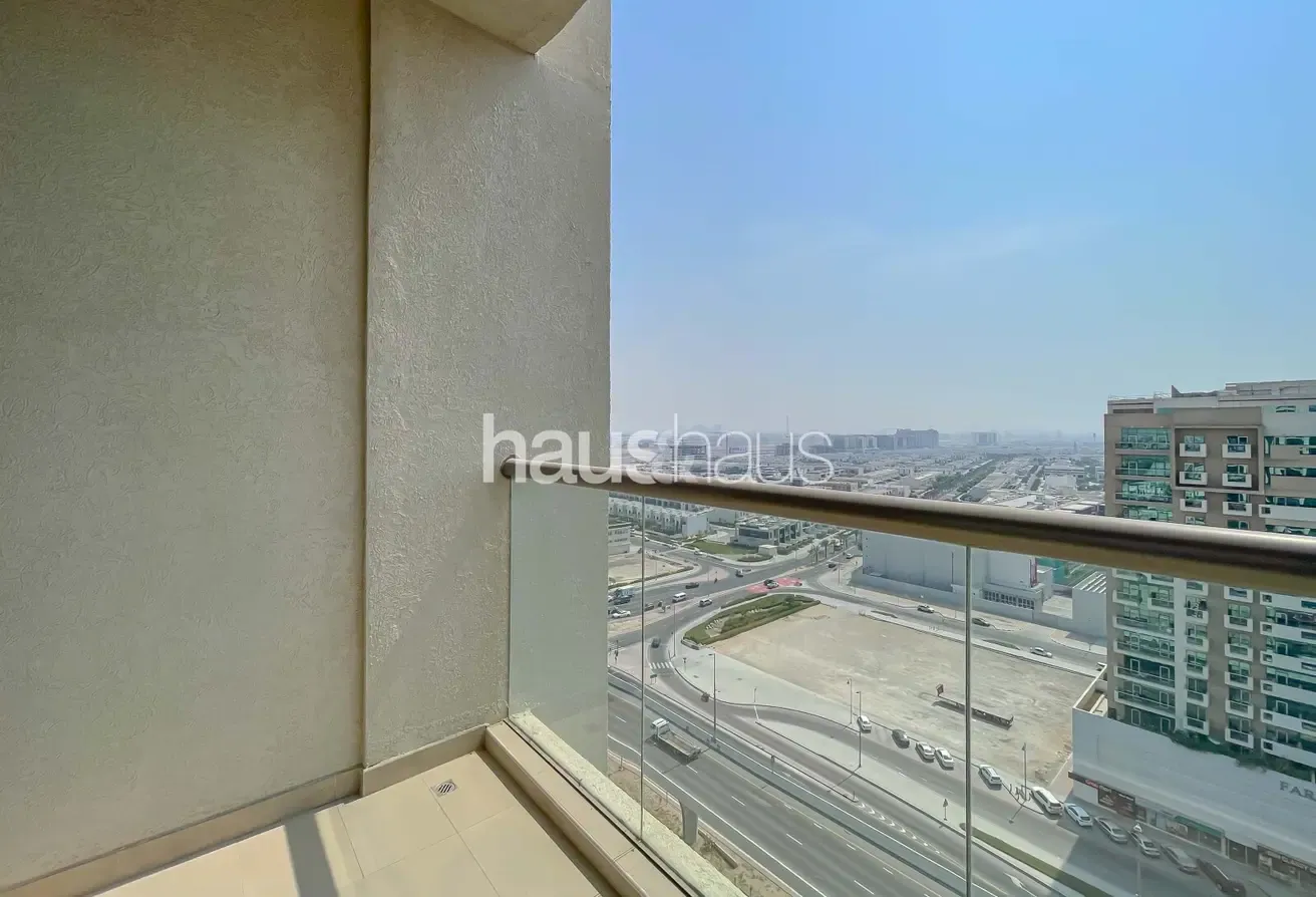 Ready to move | Spacious | Flexi Cheques