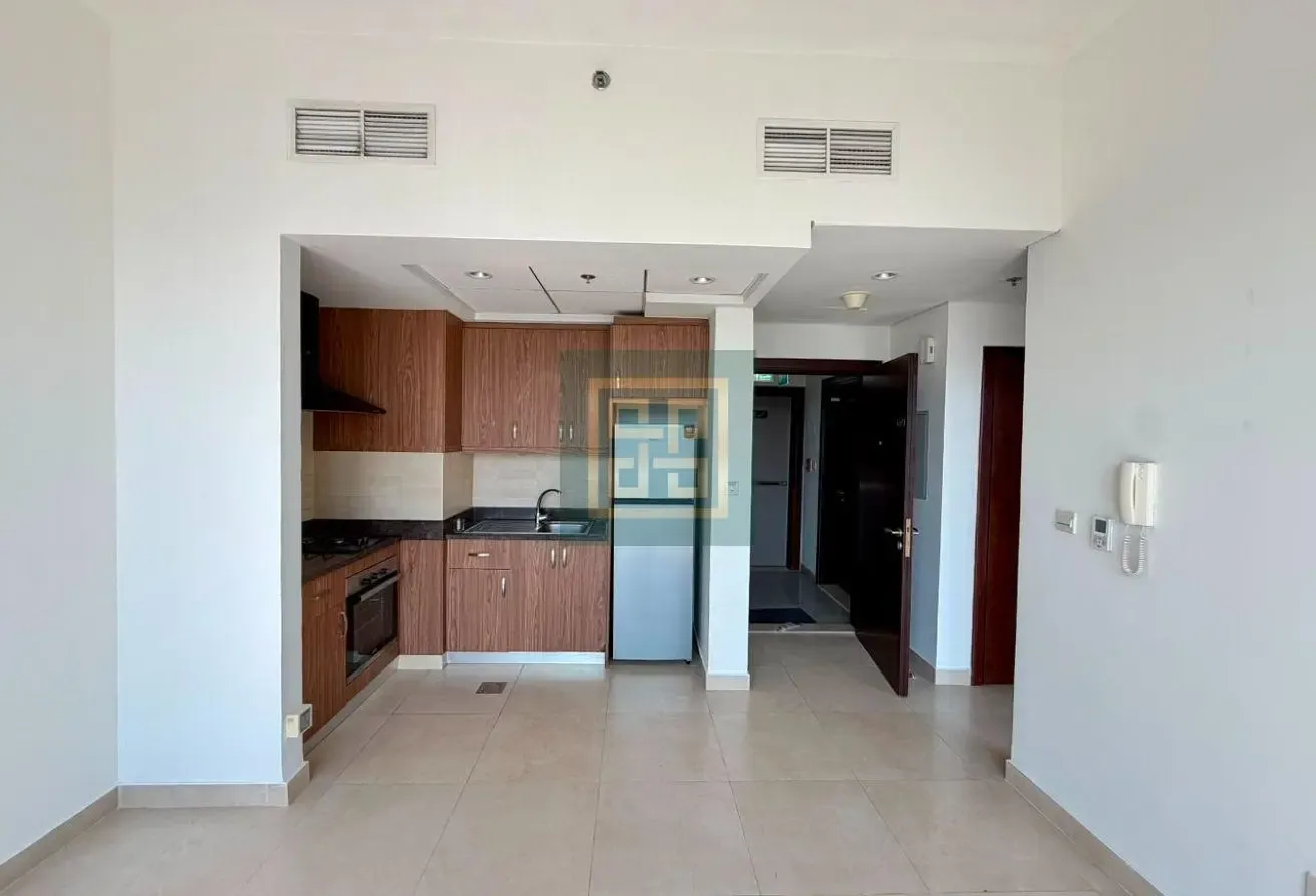 Semi Furnished | Vacant | High Floor