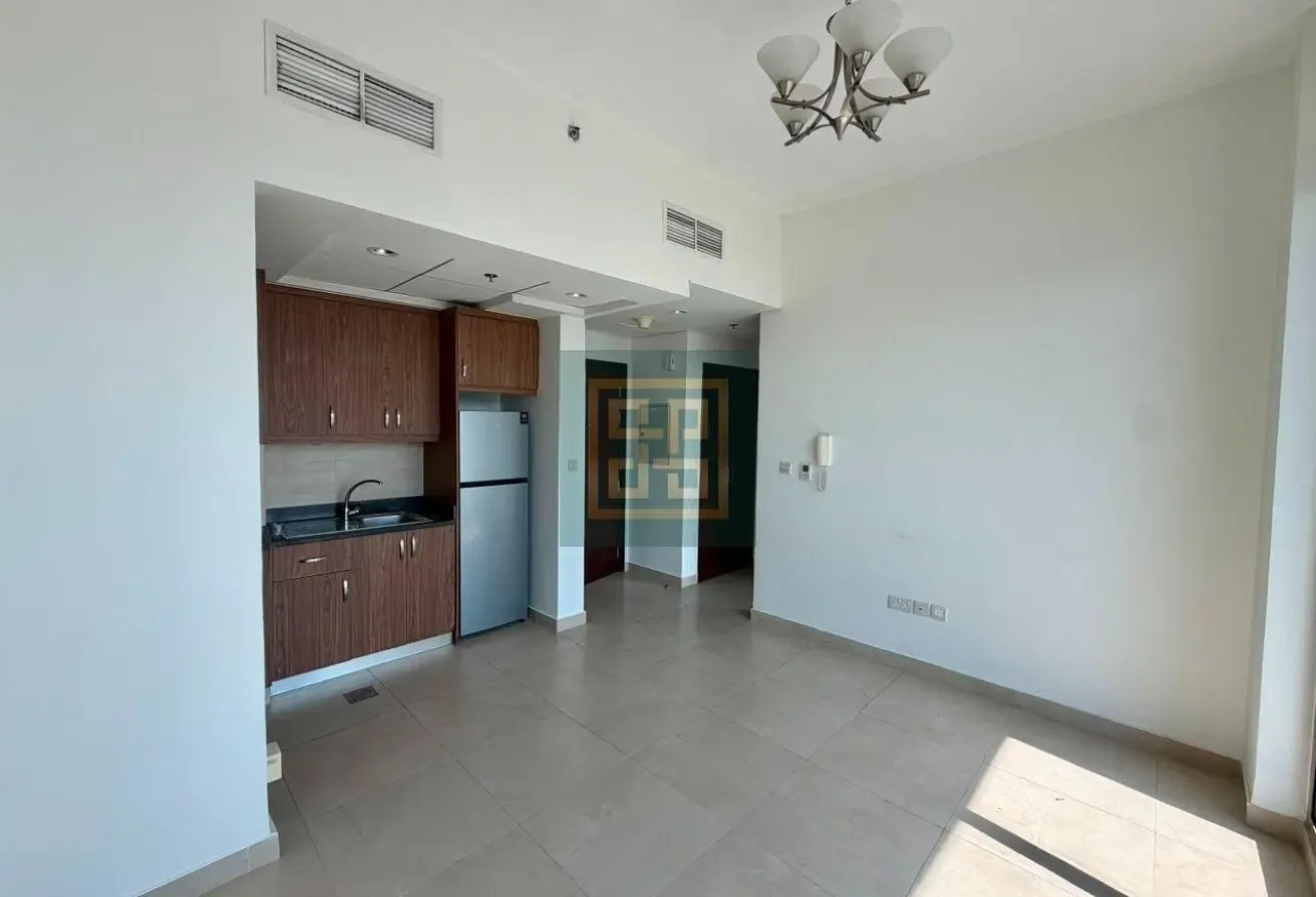 Semi Furnished | Vacant | High Floor