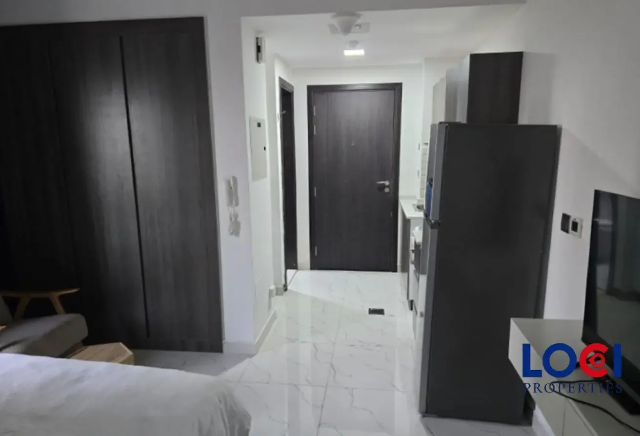 FULLY FURNISHED | MULTIPLE CHQS | READY TO MOVE