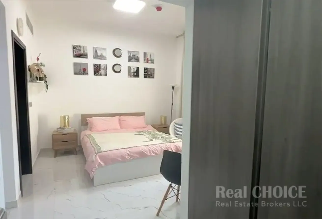 Furnished Studio| Balcony |Pool & Gym |heigh Floor