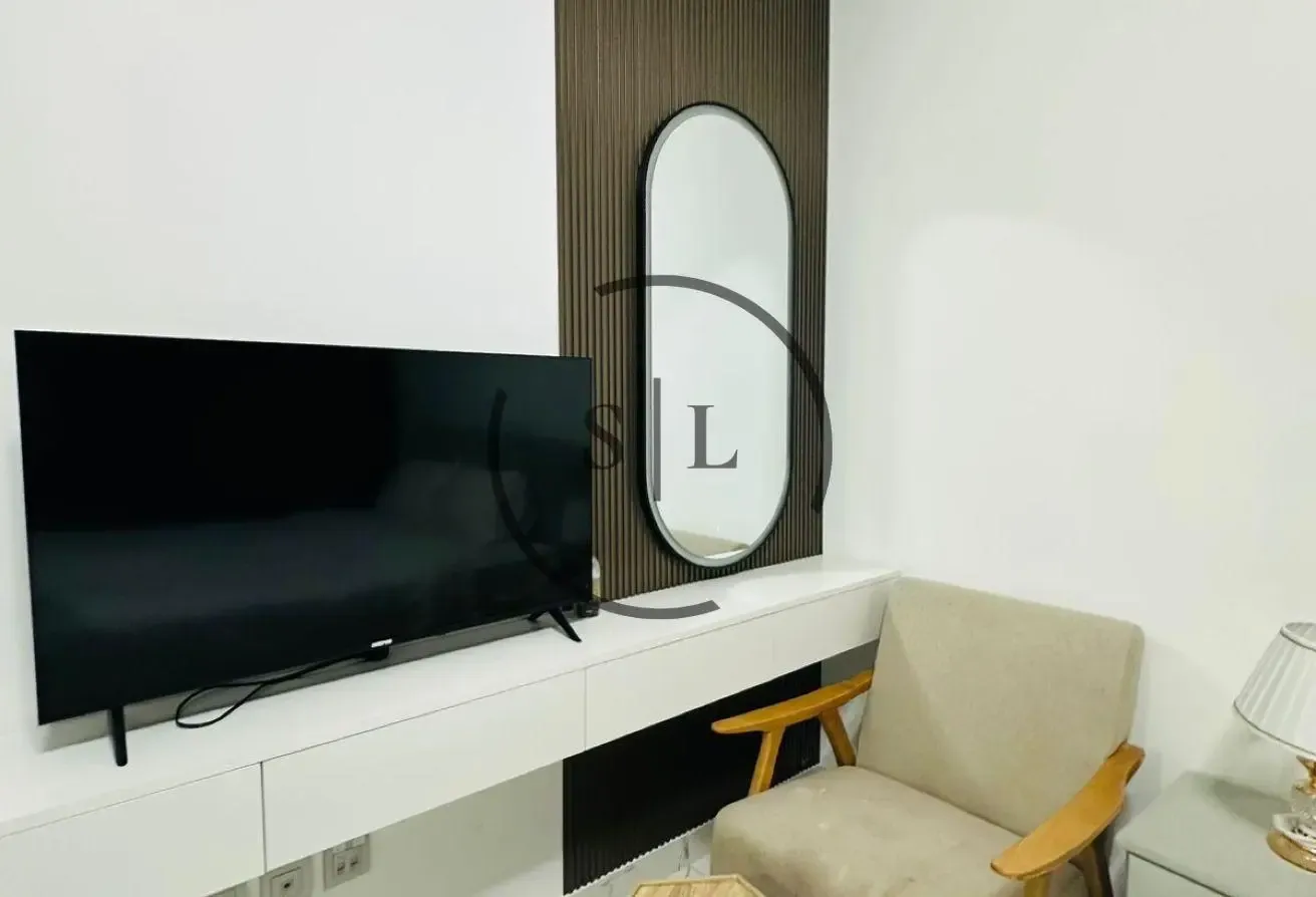 Upgraded Studio | Higher Floor | Fully Furnished