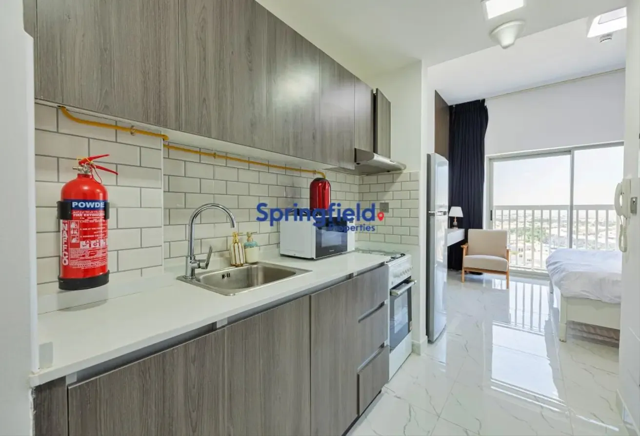 Modern Studio | Furnished | DLRC
