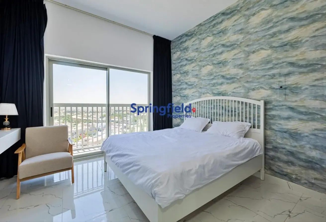 Modern Studio | Furnished | DLRC