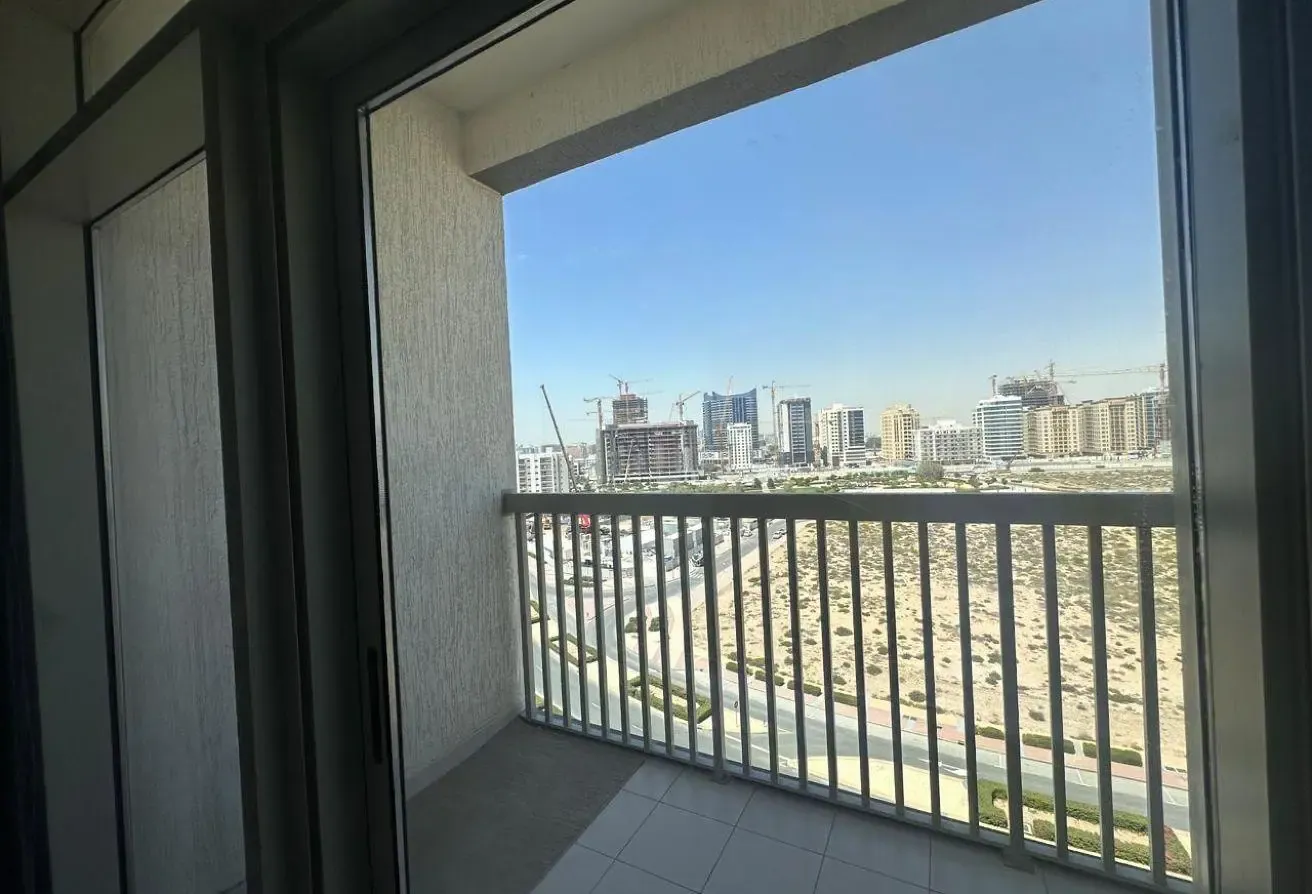 Furnished Studio | Prime Location | Vacant