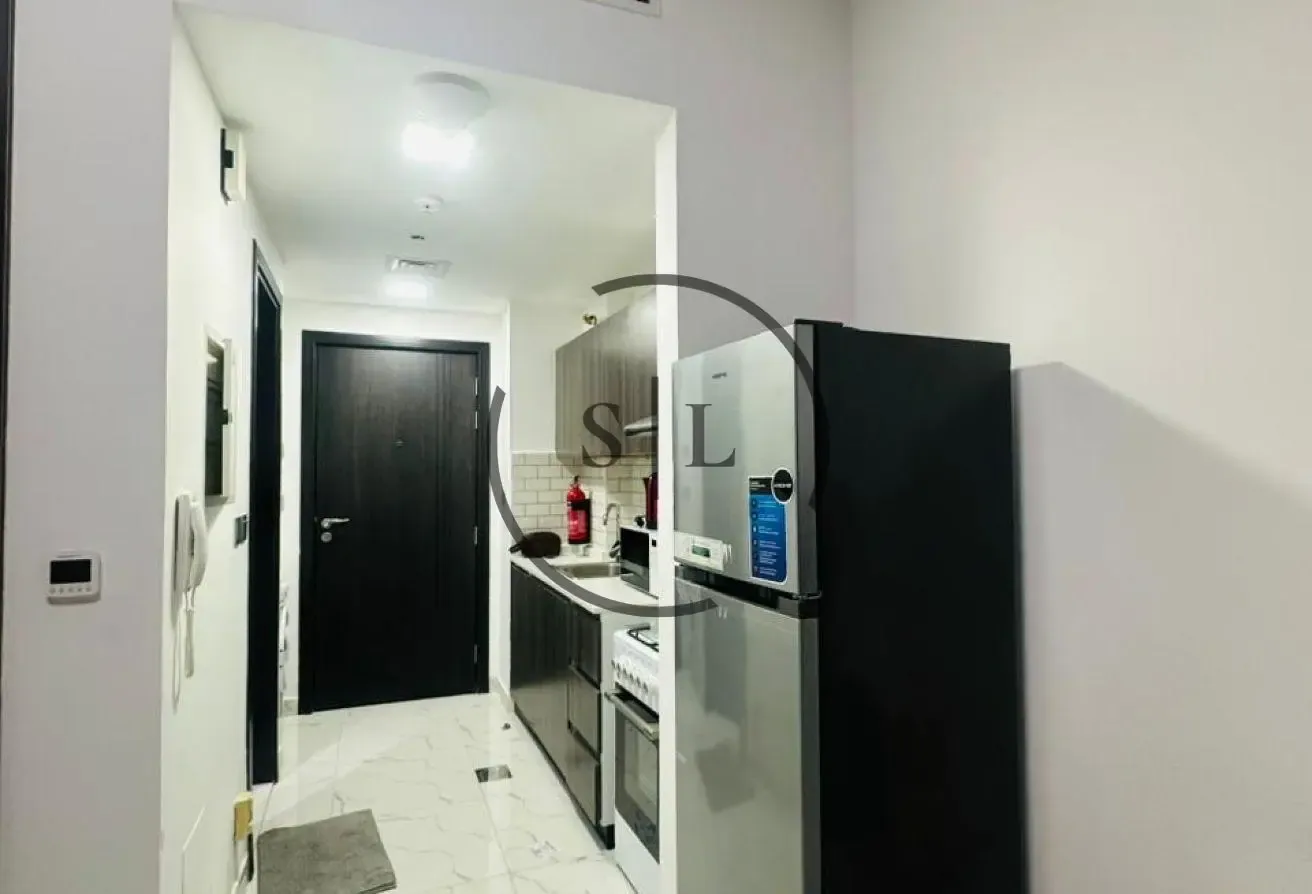 Fully Furnished | Higher Floor | Multiple Cheque