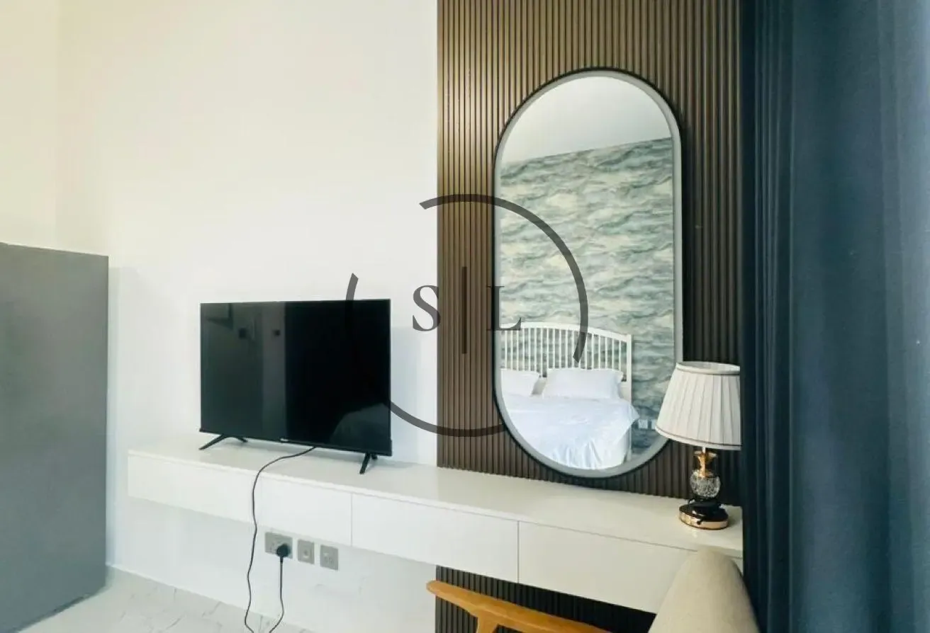 Fully Furnished | Higher Floor | Multiple Cheque