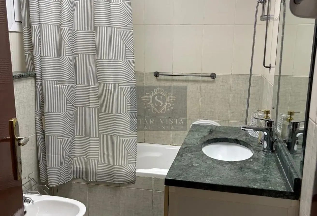 LAKE VIEW | BEAUTIFUL |NEAR METRO | FURNISHED