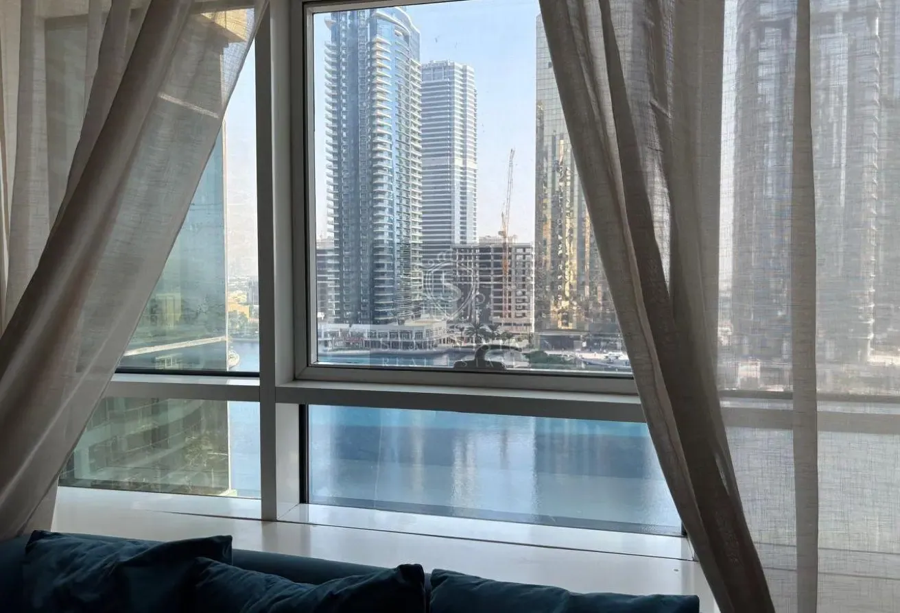 LAKE VIEW | BEAUTIFUL |NEAR METRO | FURNISHED