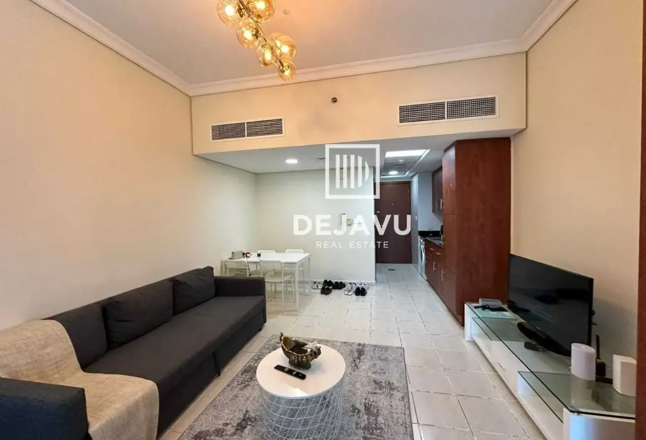 Fully Furnished | Spacious Unit | Lake View
