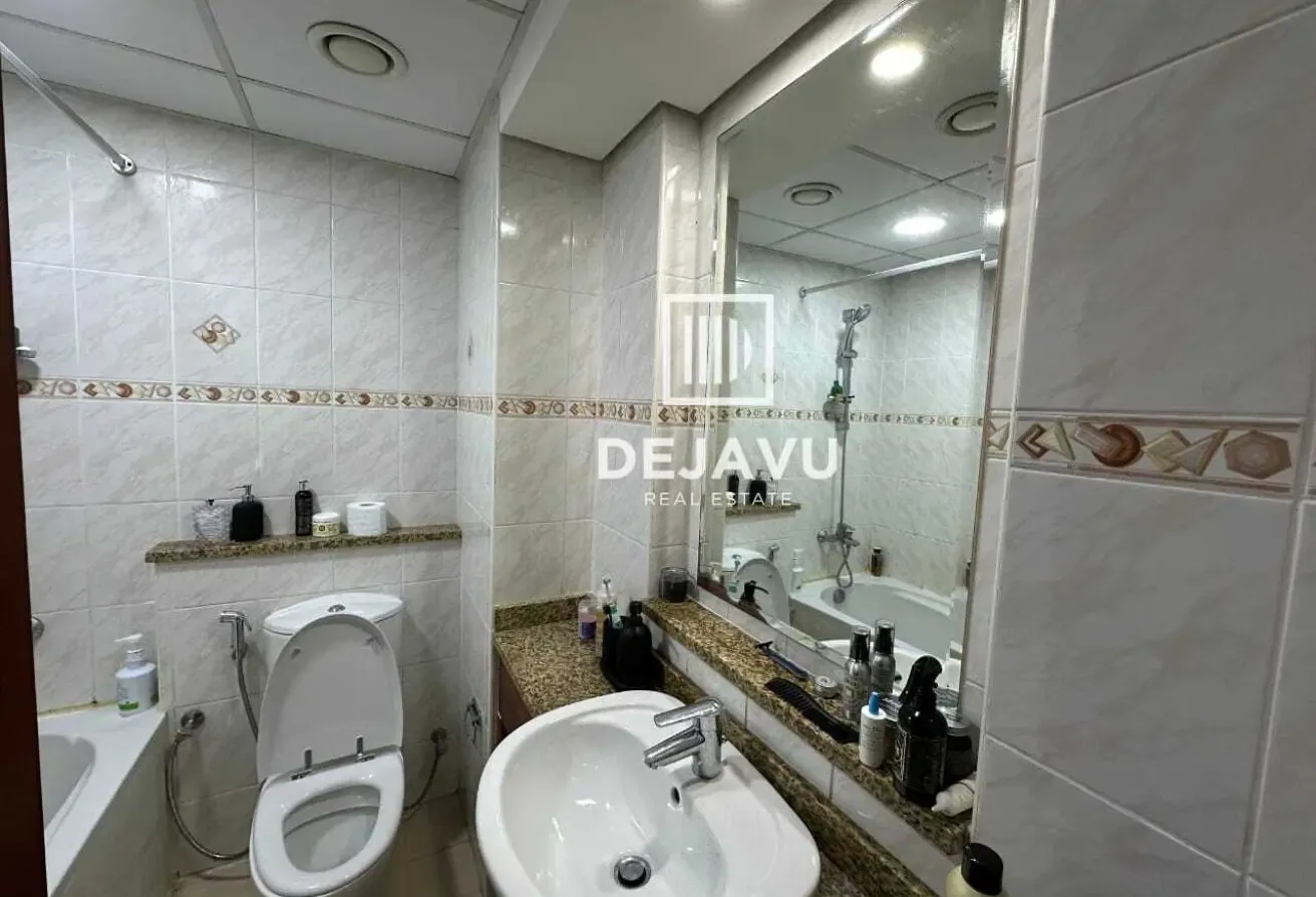 Fully Furnished | Spacious Unit | Lake View