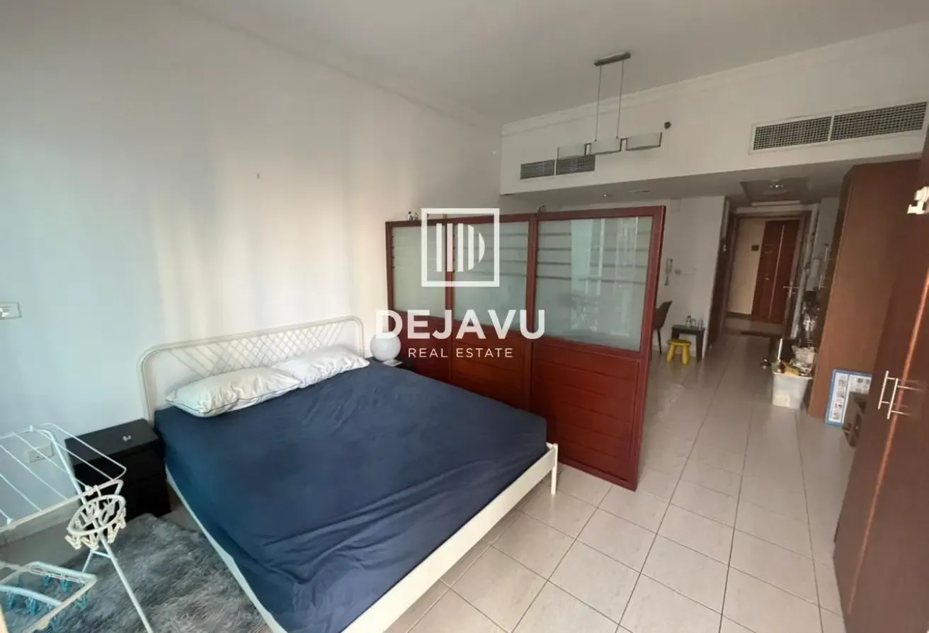 Fully Furnished l Lake View l Prime Location
