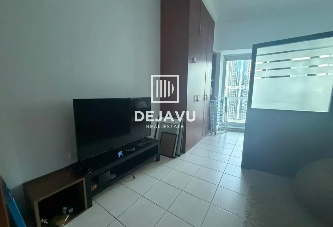 Fully Furnished l Lake View l Prime Location