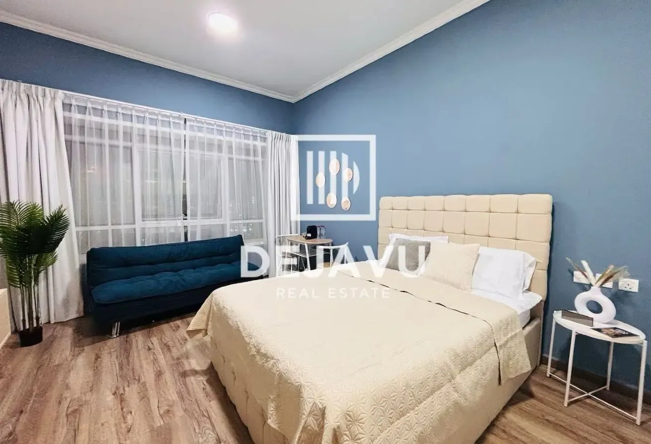 Spacious Studio Unit | On Mid Floor | Furnished