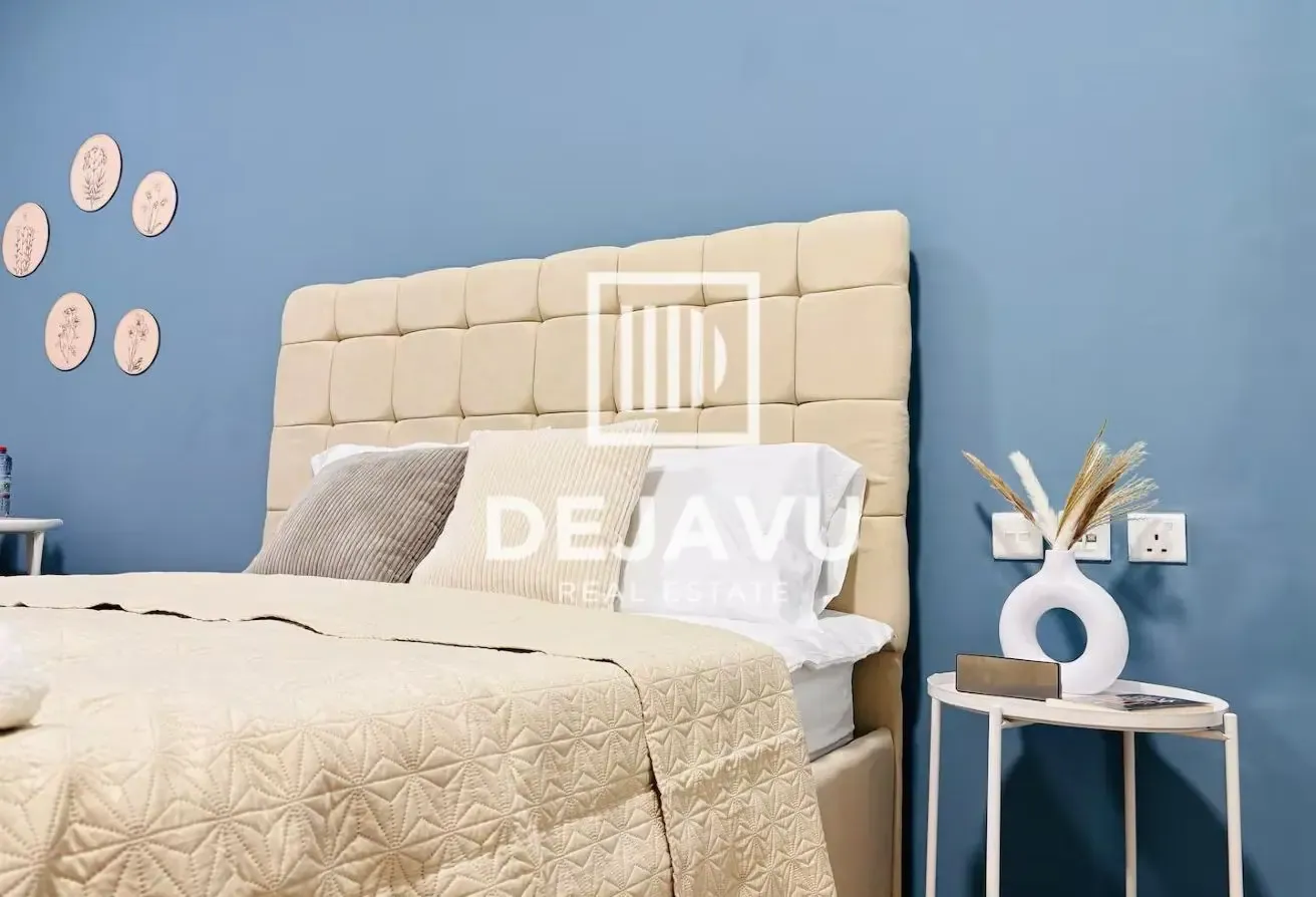 Spacious Studio Unit | On Mid Floor | Furnished