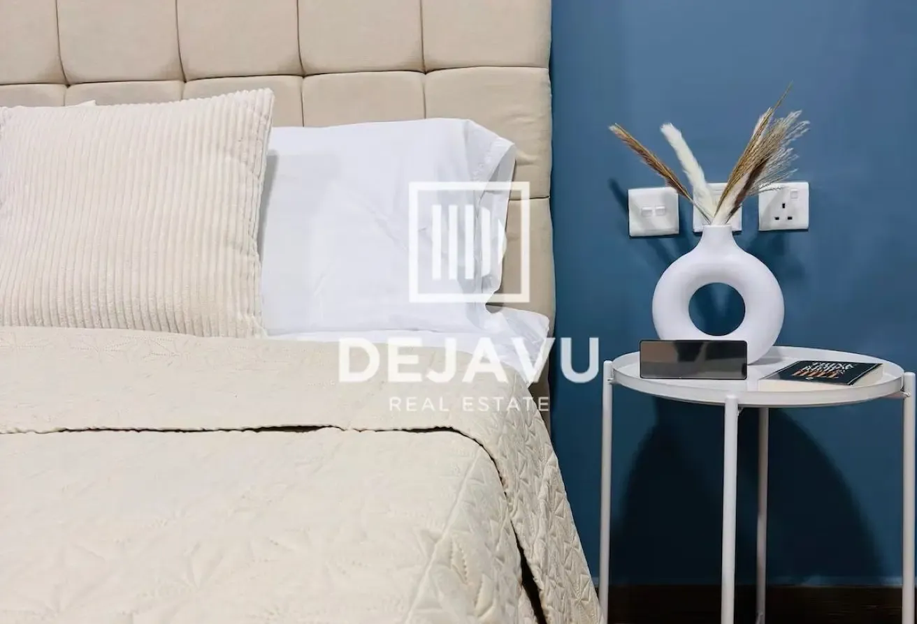 Spacious Studio Unit | On Mid Floor | Furnished