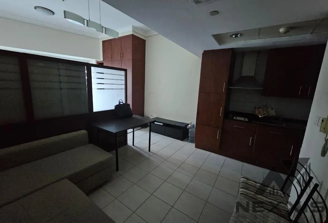 BIG LAYOUT|FURNISHED| WITH BALCONY| NEAR TO METRO|