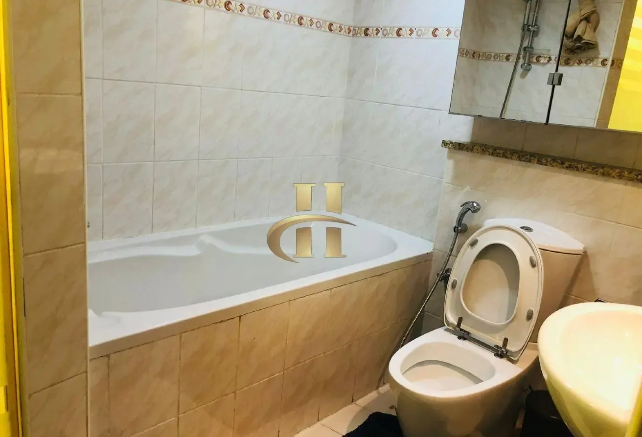 Hot Offer | Furnished | High floor | Vacant
