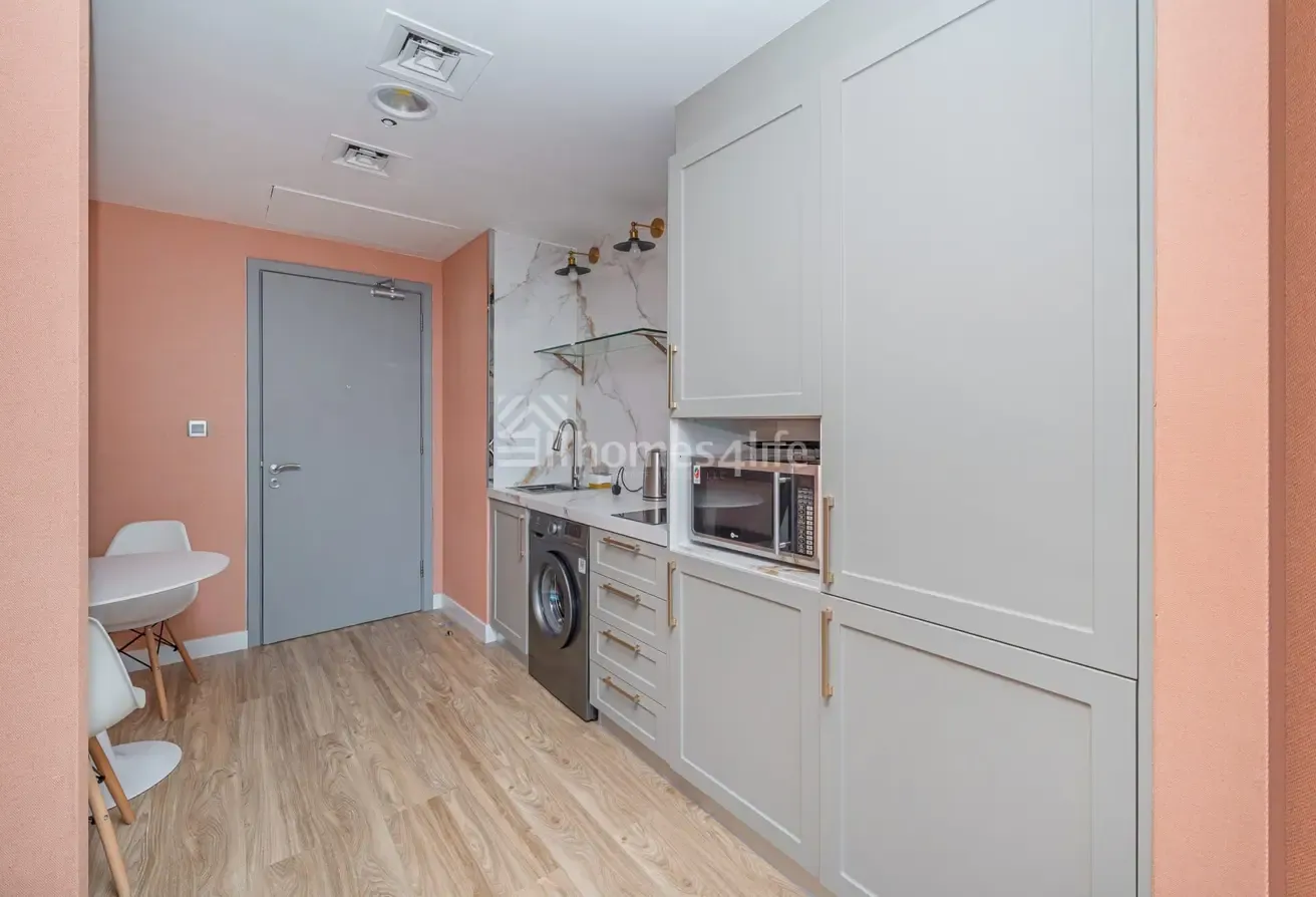 FULLY UPGRADED AND FURNISHED | VACANT