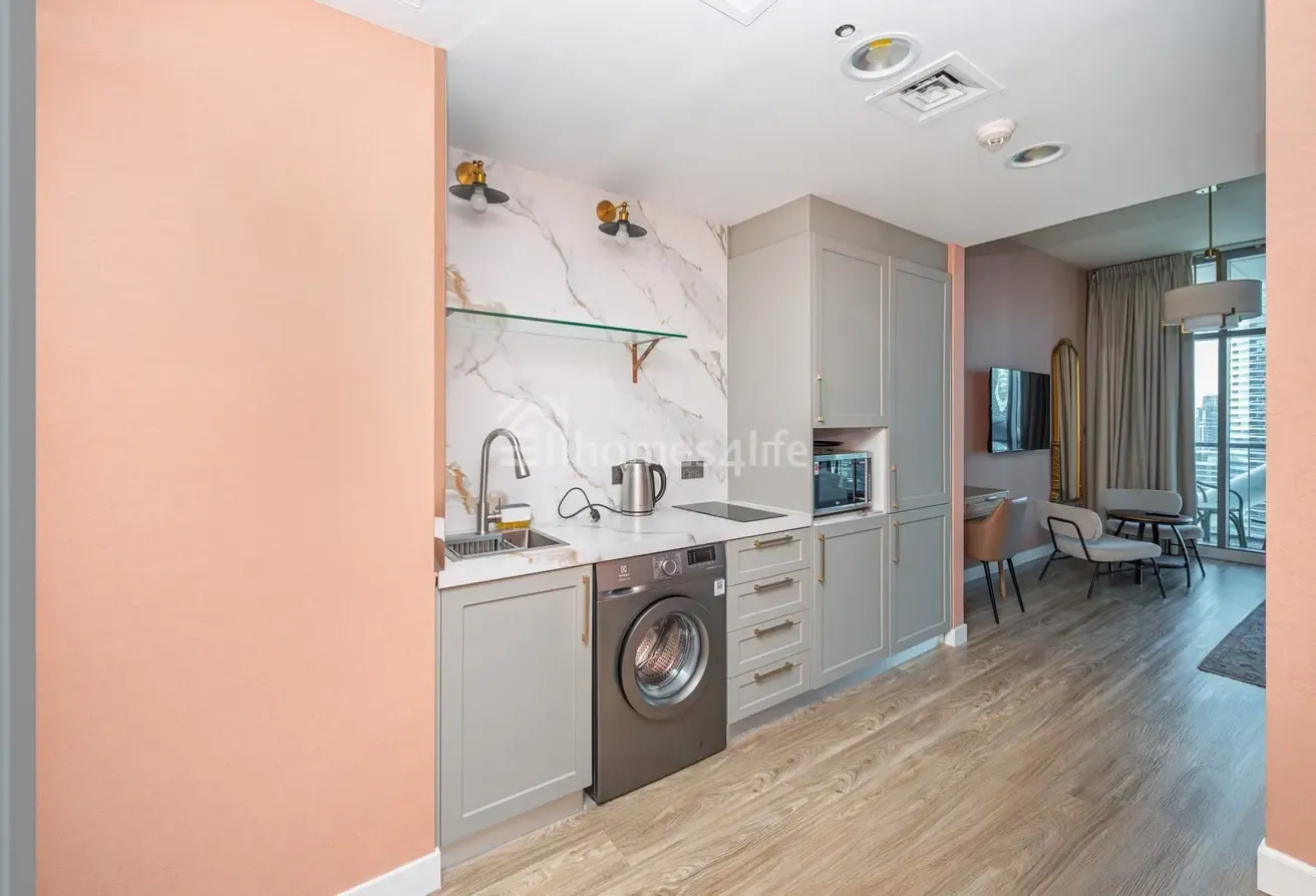 FULLY UPGRADED AND FURNISHED | VACANT