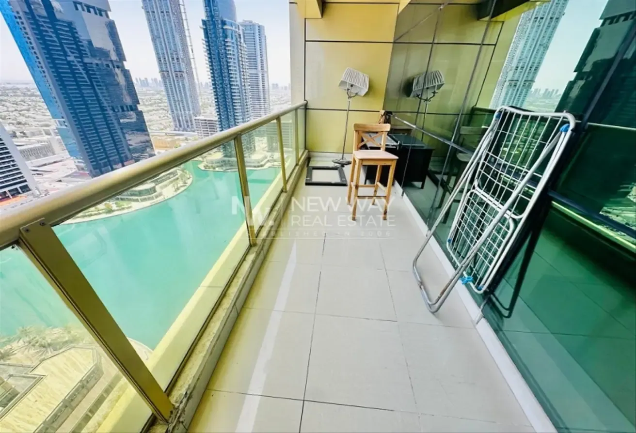 Lake View| Big Balcony |12 Cheques