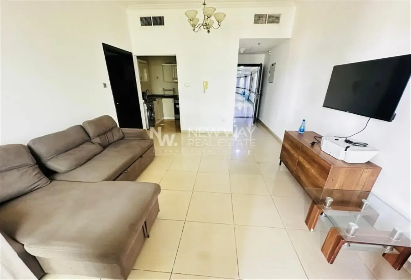 Lake View| Big Balcony |12 Cheques
