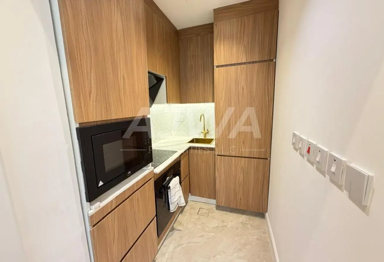Fully Upgraded 1 bedroom | Near DMCC Metro Station