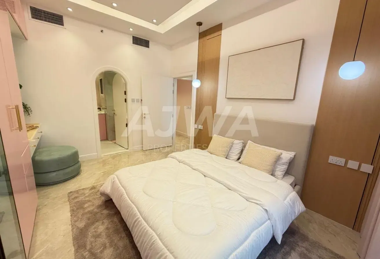 Fully Furnished and upgraded 1 bed opposite Metro