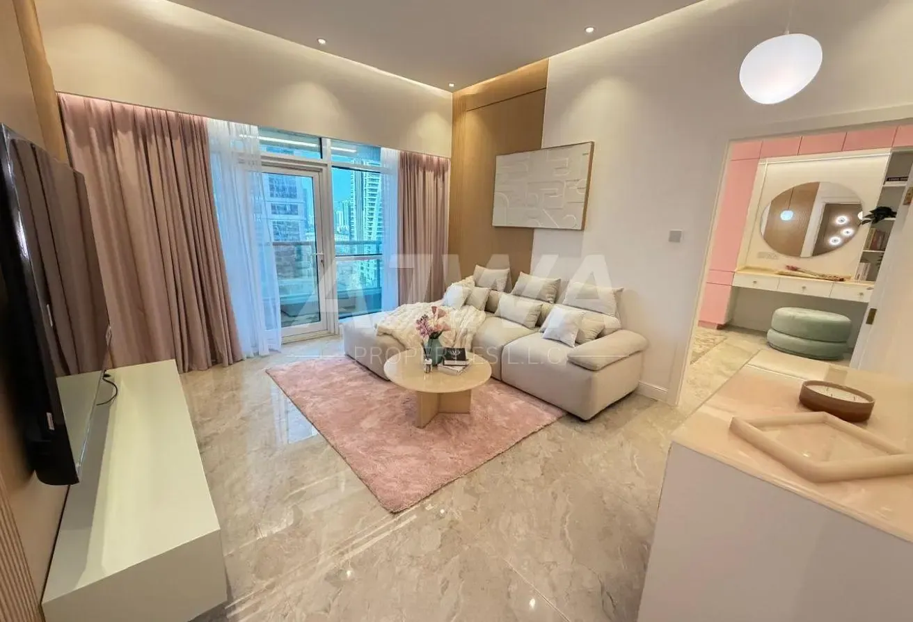 Fully Furnished and upgraded 1 bed opposite Metro