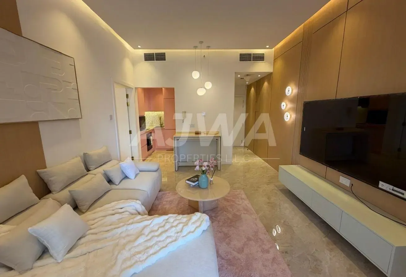 Fully Furnished and upgraded 1 bed opposite Metro