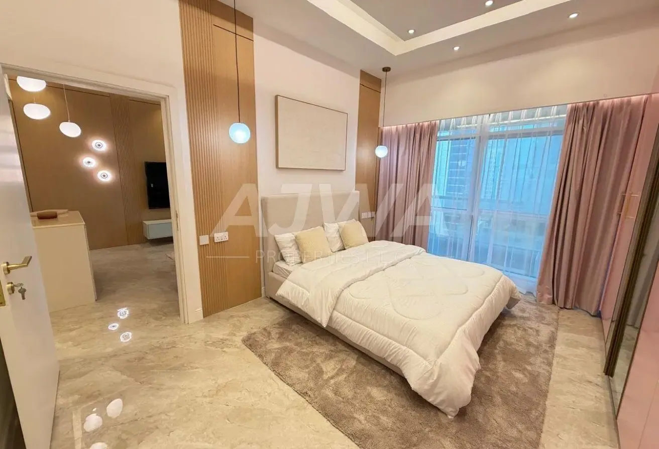 Fully Furnished and upgraded 1 bed opposite Metro