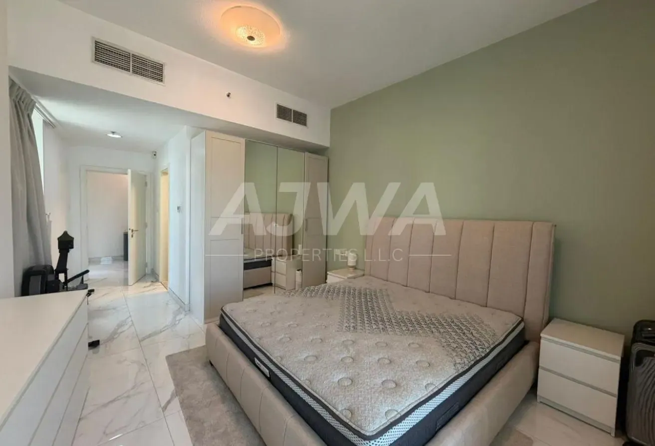 1 Bed fully furnished and upgraded opposite metro
