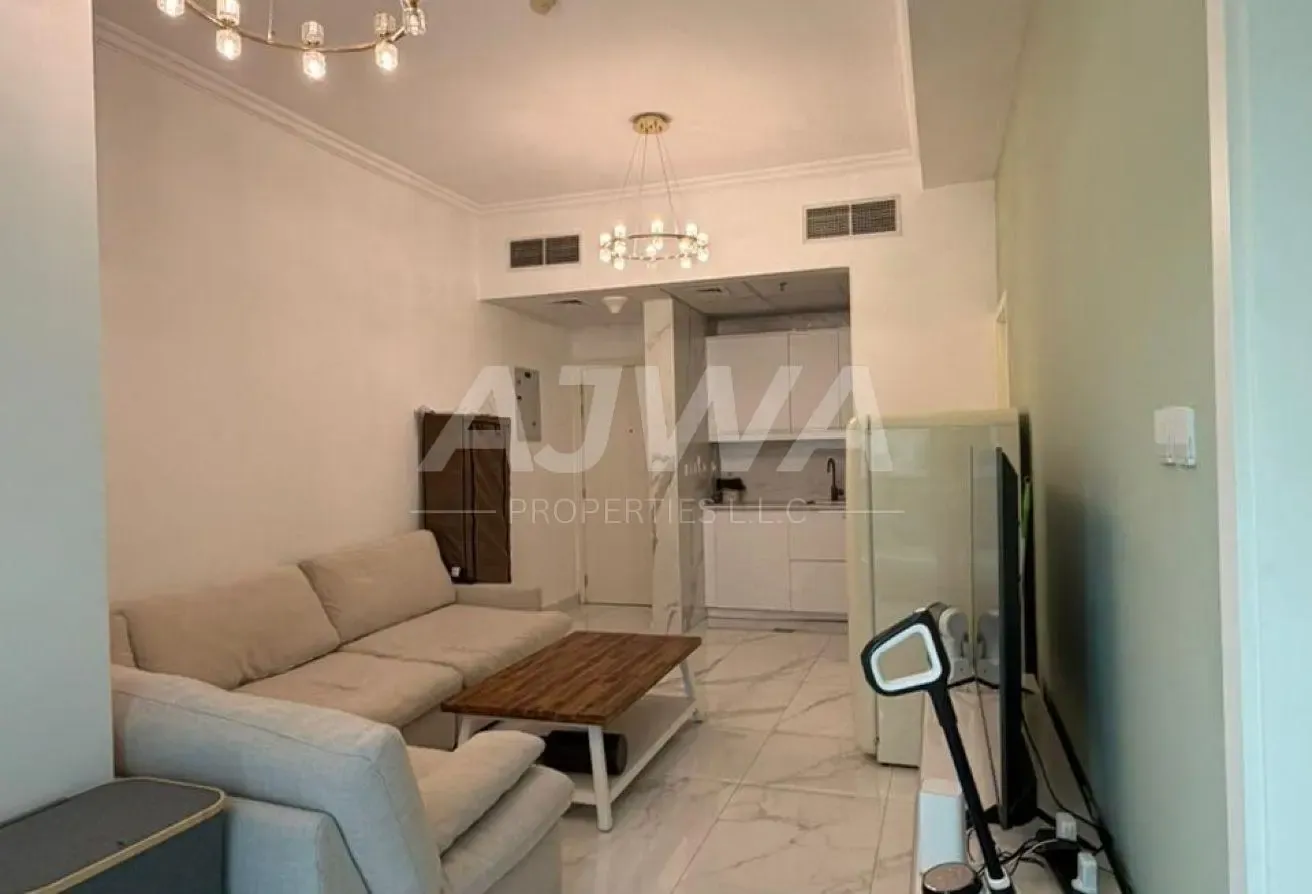 1 Bed fully furnished and upgraded opposite metro