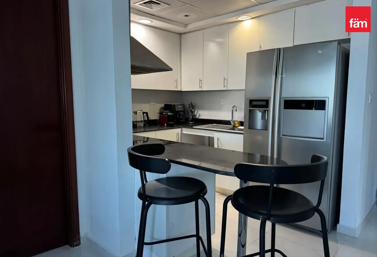 High Floor | SZR & Lake View | Next To Metro