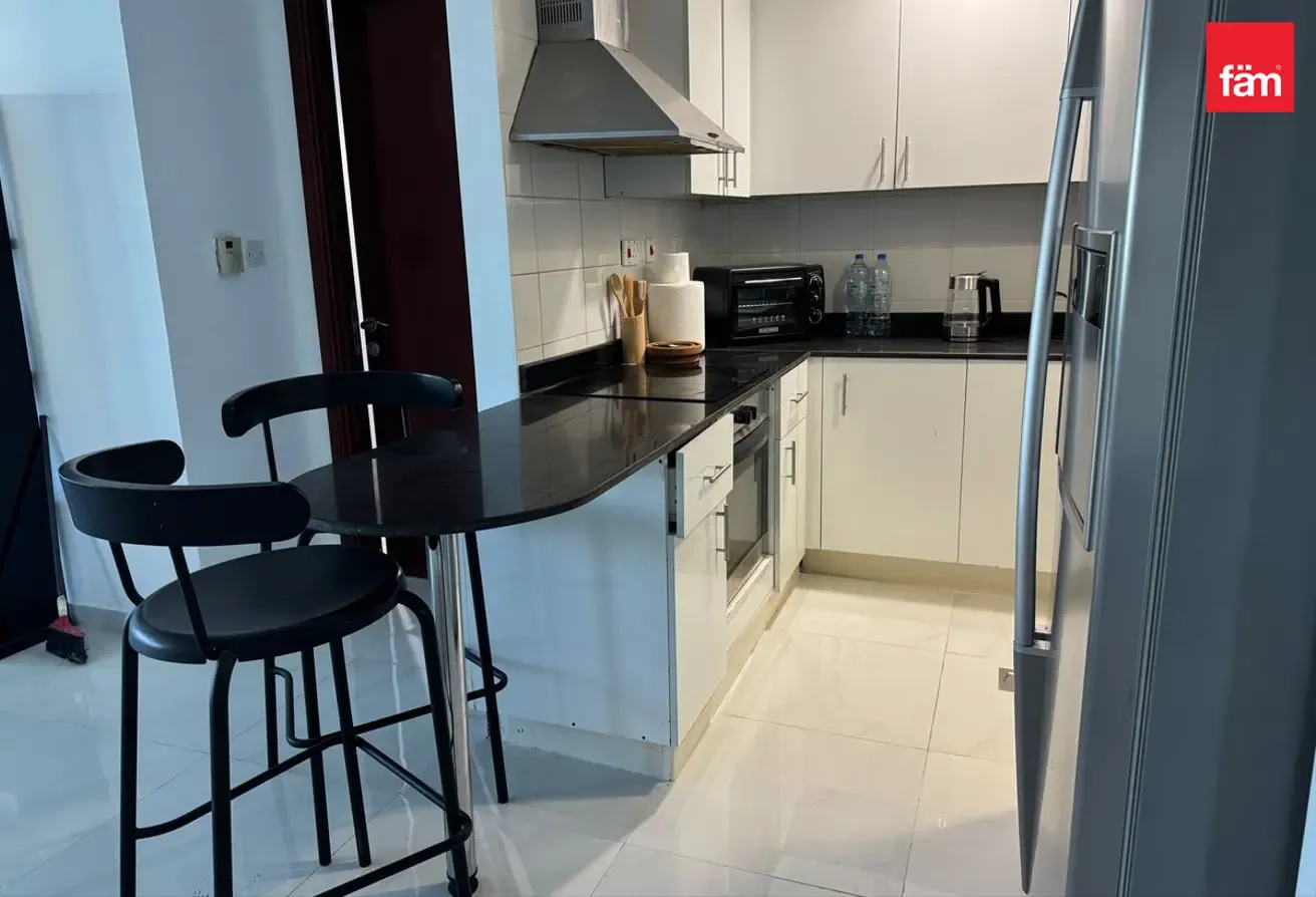 High Floor | SZR & Lake View | Next To Metro