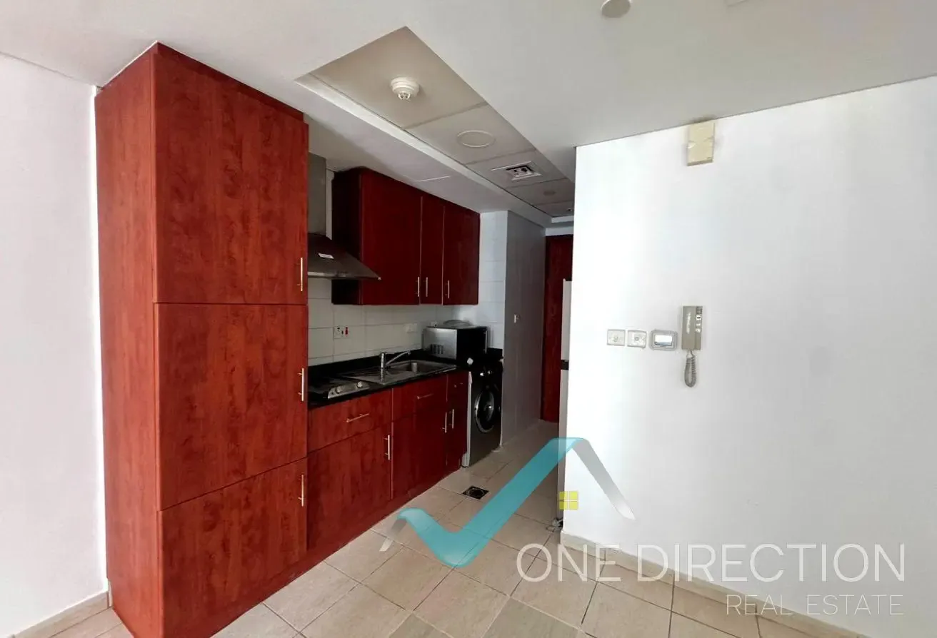 Furnished | Spacious Layout | Bright Unit