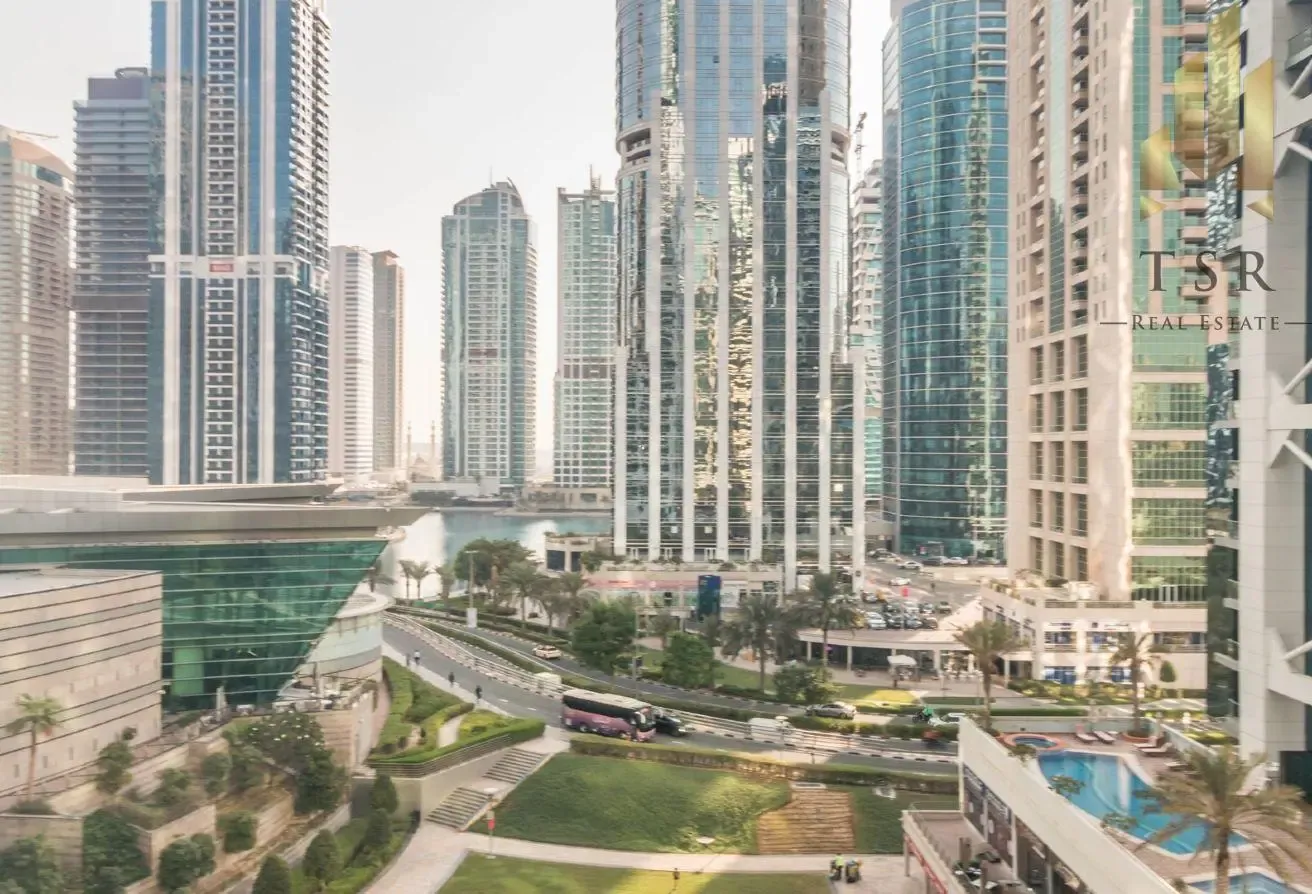 Fully Furnished | Spacious | Closed to Metro